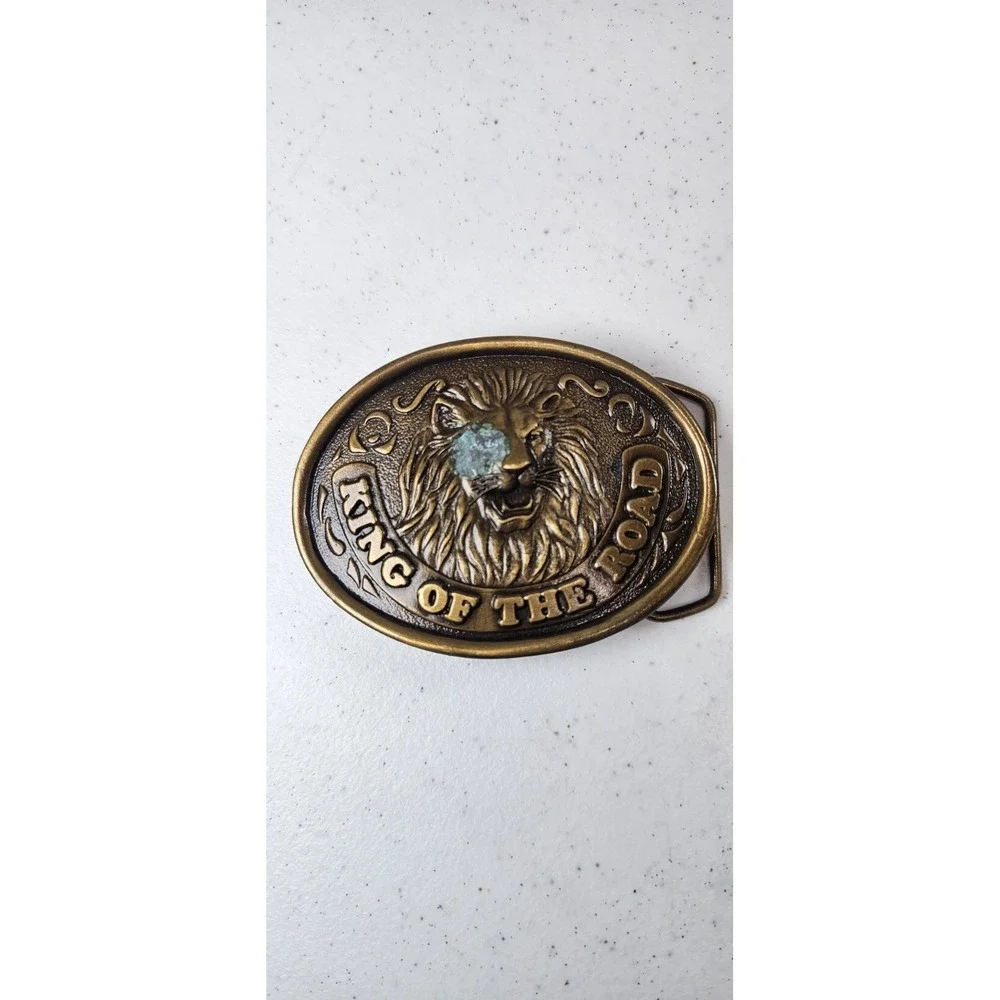 Vintage 76 Truckstop King Of The Road Belt Buckle Brass Tone Lion Trucker